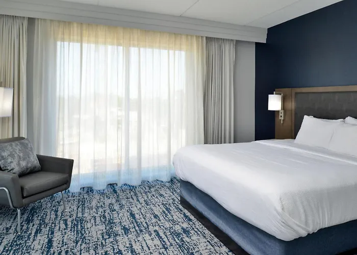 Courtyard By Marriott Wilmington Downtown/Historic District Hotel