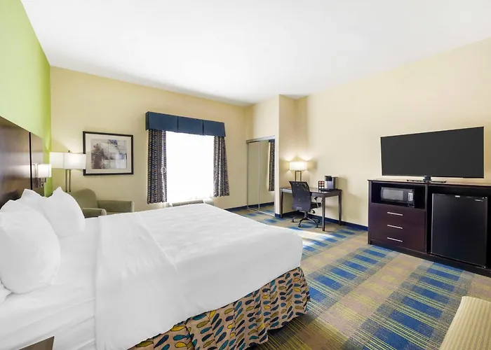 Best Western Plus Pratt