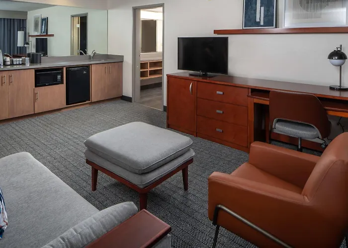 Courtyard By Marriott Covington / Mandeville