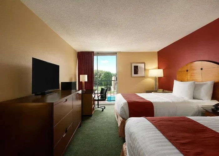 Baymont By Wyndham Salem Roanoke Area Hotel