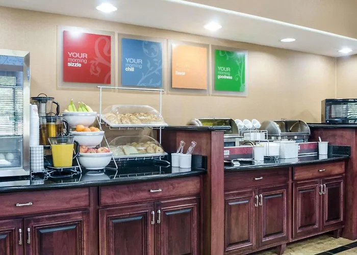 Comfort Suites Topeka Northwest