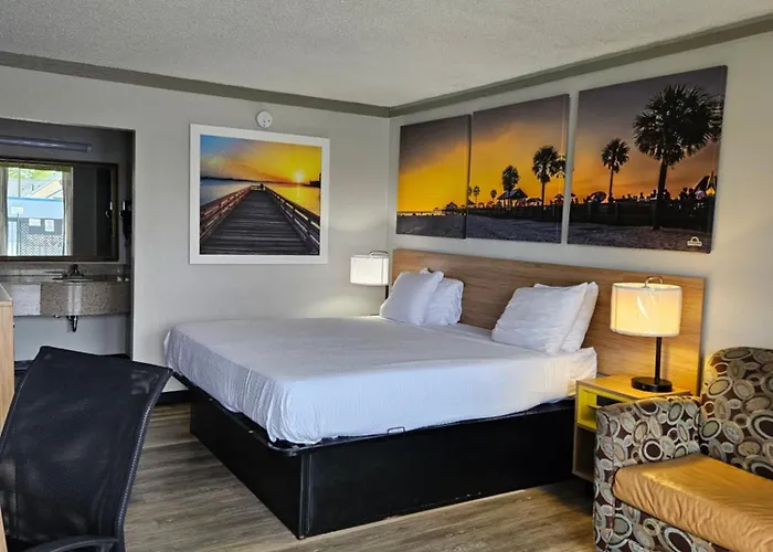 Days Inn By Wyndham Washington