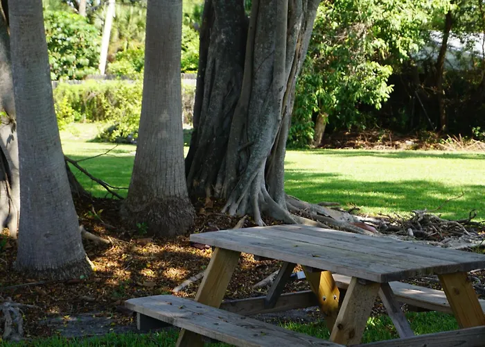 Island Hotel Of Space Coast Merritt Island