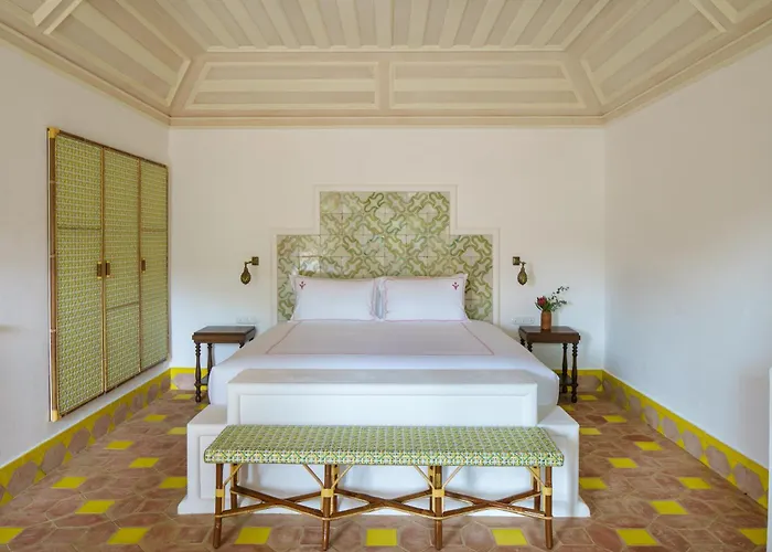 Melides Hotels