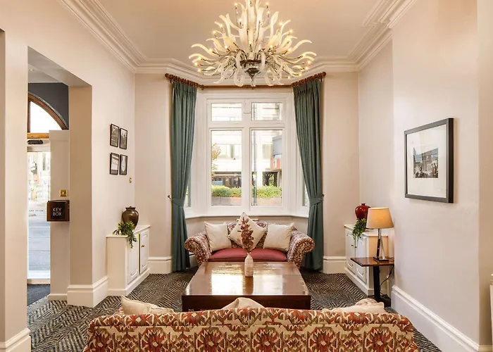 Staines-upon-Thames Hotels