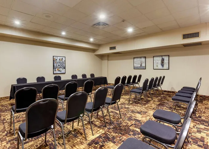 Best Western Plus Toronto Airport Hotel Mississauga