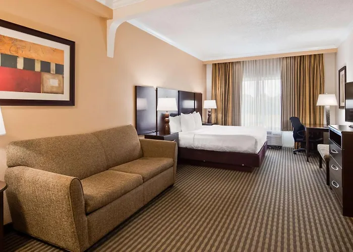 Best Western Plus Ambassador Suites Venice Gardens