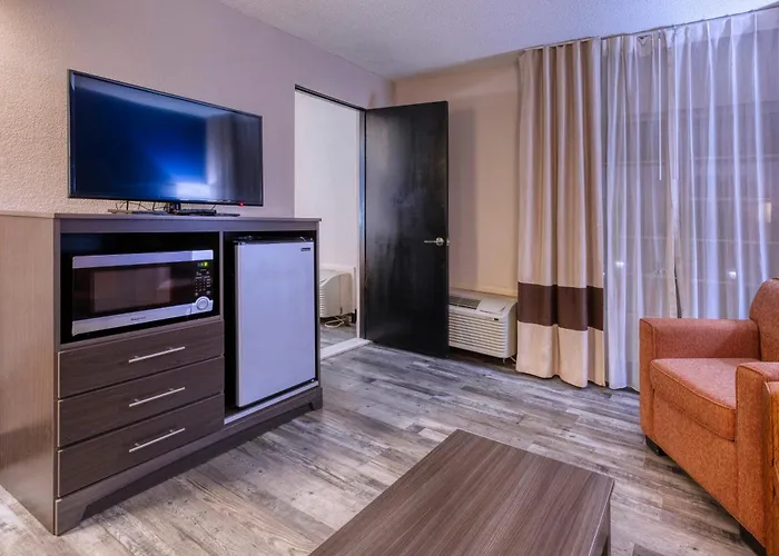 Baymont By Wyndham Casa Grande Hotel