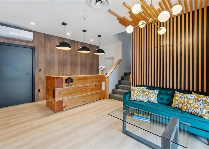 Slocan Hotels