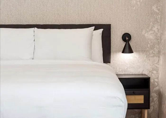 Nelson Hotels