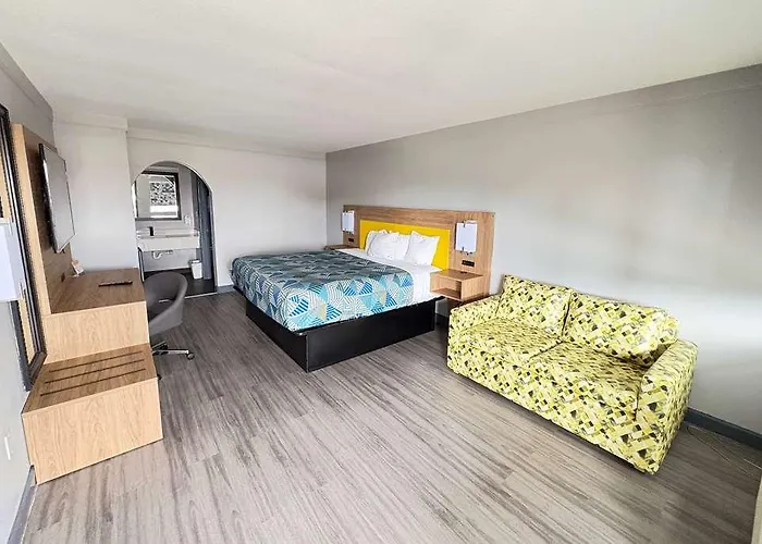 Days Inn By Wyndham Gonzales