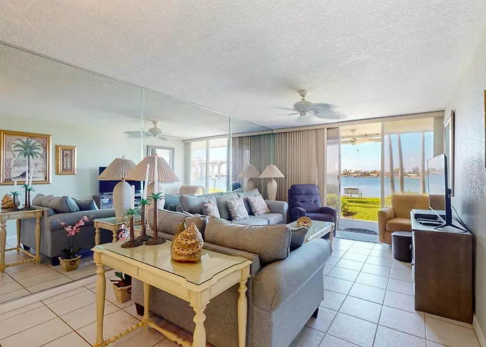 Boca Ciega Bay Resort #114 St. Petersburg