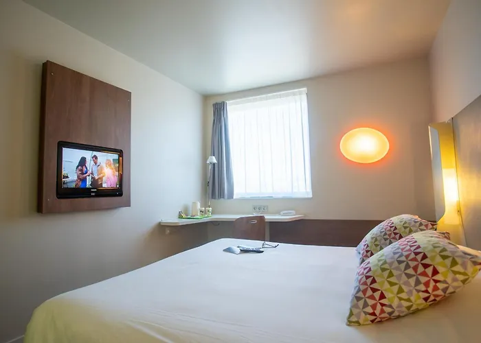 Campanile Carcassonne Est - La Cite Hotel