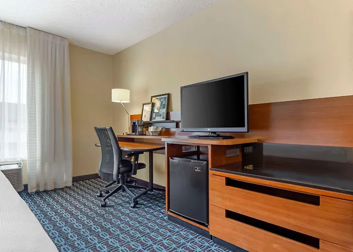 Comfort Inn & Suites Green Bay Stadium Area