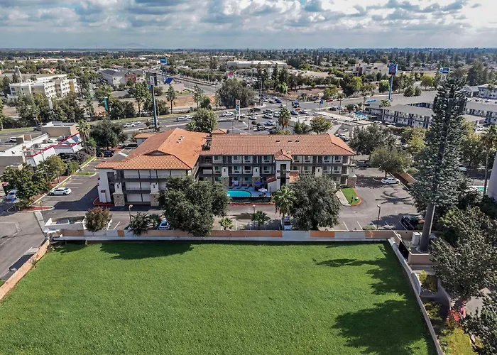 Hillstone Inn Tulare, An Ascend Collection Hotel