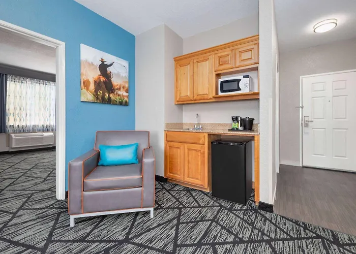 La Quinta By Wyndham Alvarado