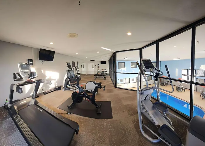 Riverview Inn & Suites, An Ascend Collection Hotel Rockford