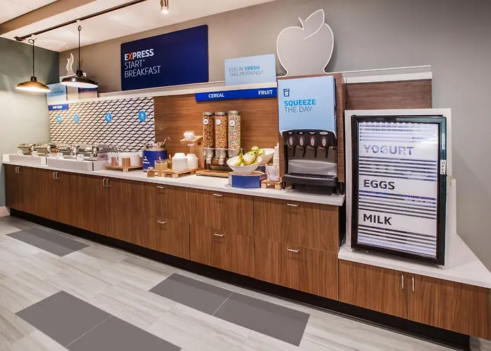 Holiday Inn Express Hotel & Suites Sanford By Ihg