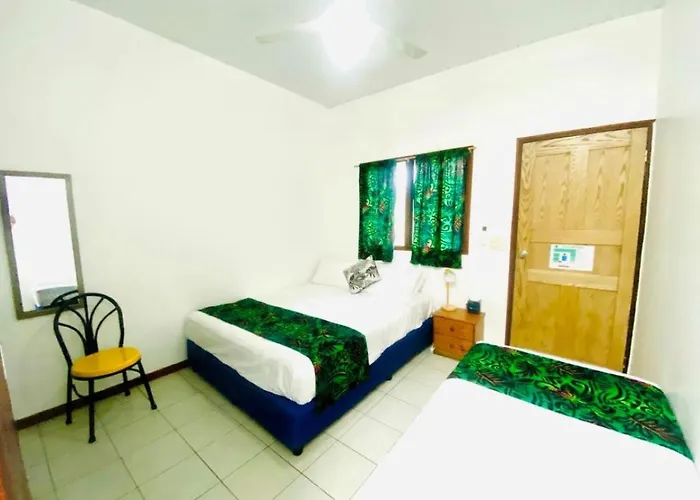Port Havannah Hotels