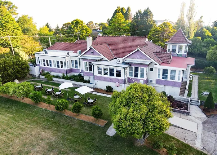 Leura Hotels