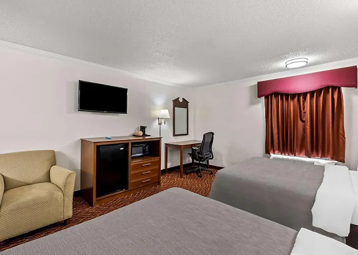 Quality Inn Marietta Near Dobbins Arb