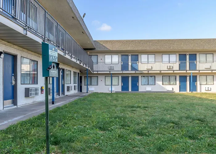 Home 6 By Townhouse Topeka Ks I 70