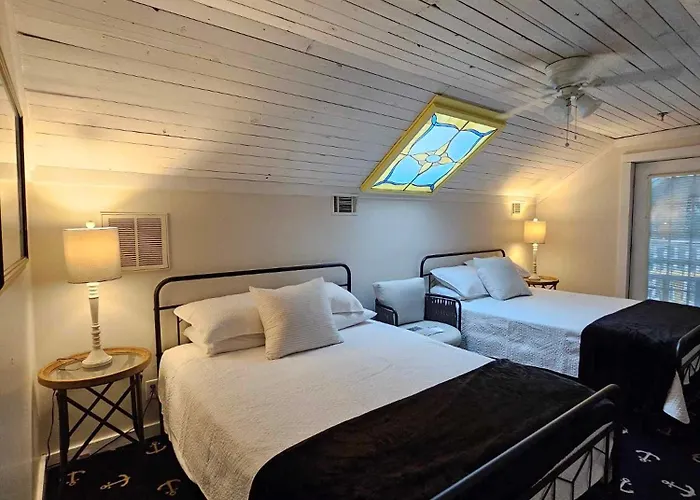 Tybee Island Inn Bed & Breakfast