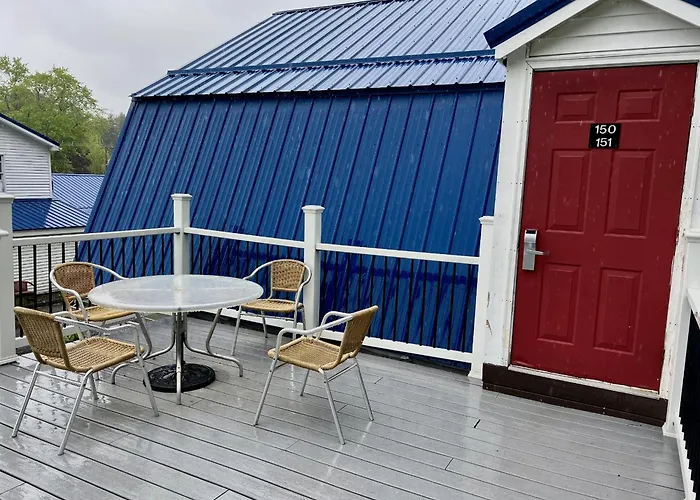 Economy Lodge 682 Main St Sturbridge