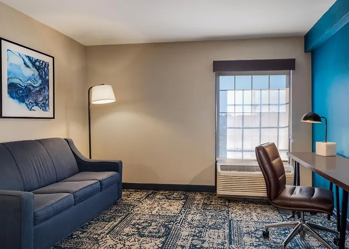 Four Points By Sheraton Greensboro Airport