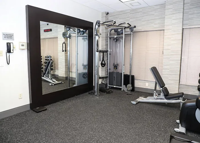 Courtyard By Marriott Toronto Brampton Hotel