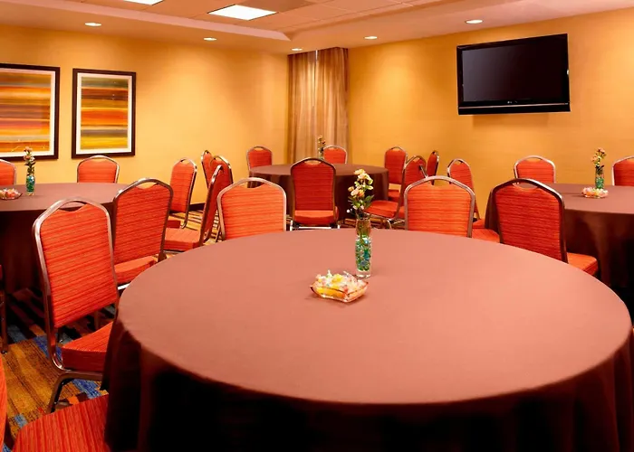 East Rutherford Hotels