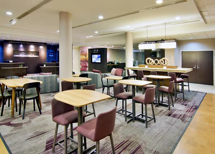 Courtyard By Marriott Clarksville