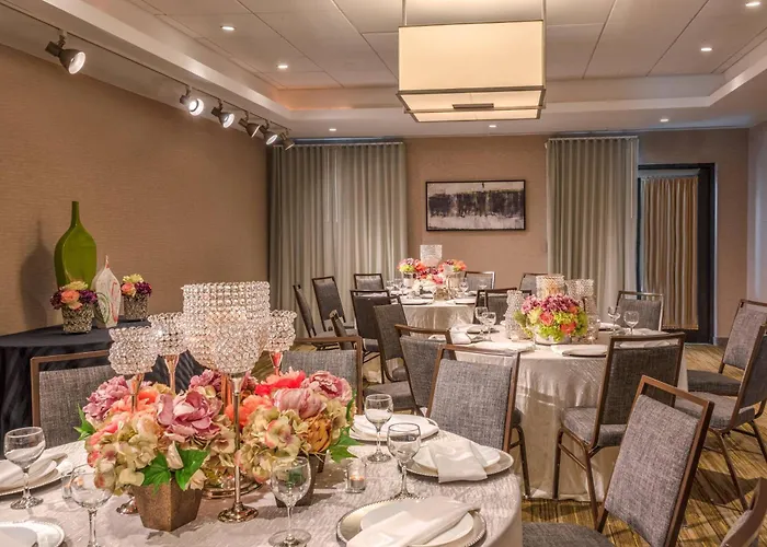 Courtyard By Marriott Waldorf Hotel