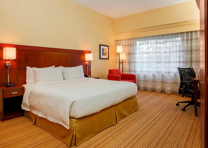 Courtyard By Marriott Potomac Mills Woodbridge Hotel