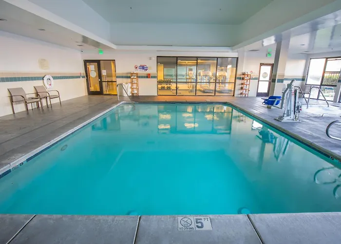 Courtyard By Marriott Merced