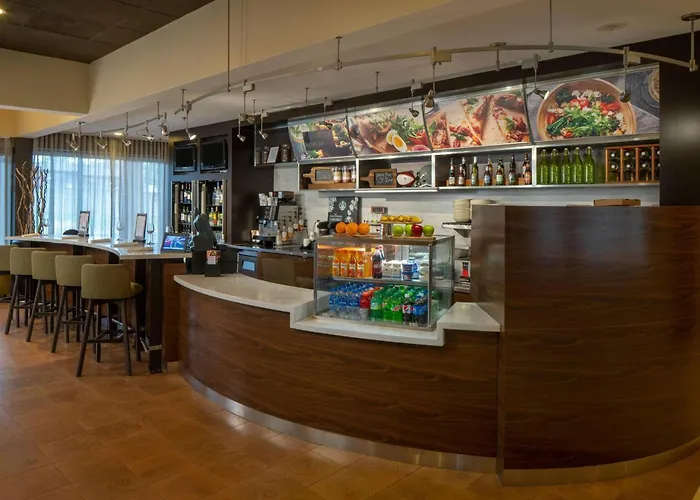 Courtyard St. Louis Creve Coeur Hotel