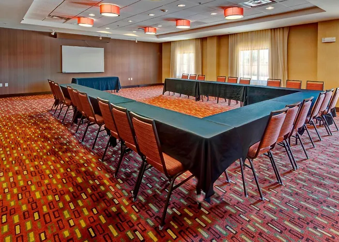 Courtyard By Marriott Midland Hotel