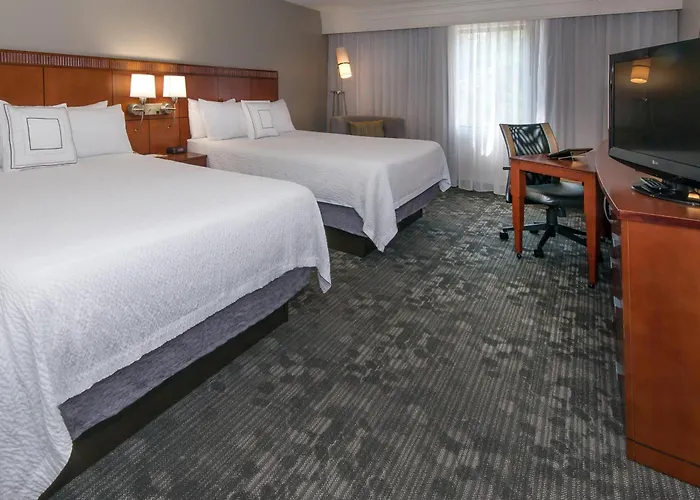 Courtyard By Marriott Albany Hotel