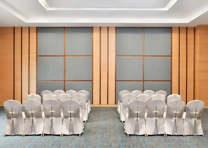 Fairfield By Marriott Ahmedabad Hotel