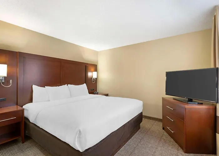 Comfort Suites Cedar Falls Industrial Park