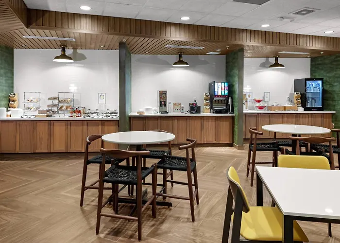 Fairfield By Marriott Port Clinton Waterfront Hotel