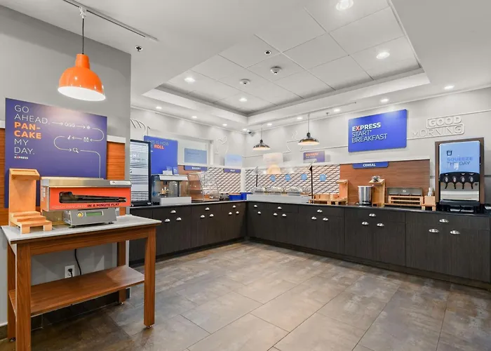 Holiday Inn Express & Suites Gonzales By Ihg