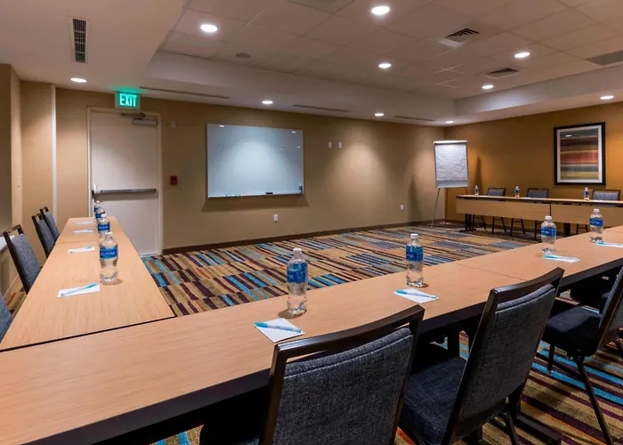 Fairfield Inn & Suites By Marriott Boston Marlborough/Apex Center