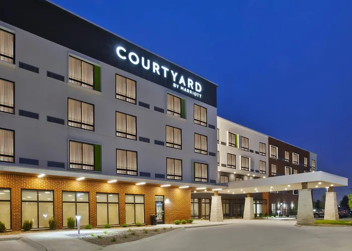 Courtyard By Marriott St. Joseph-Benton Harbor Hotel