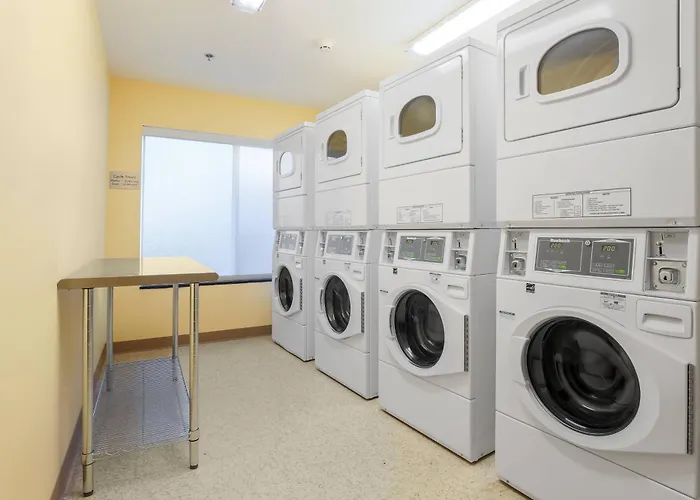 Fairfield Inn & Suites By Marriott Alexandria