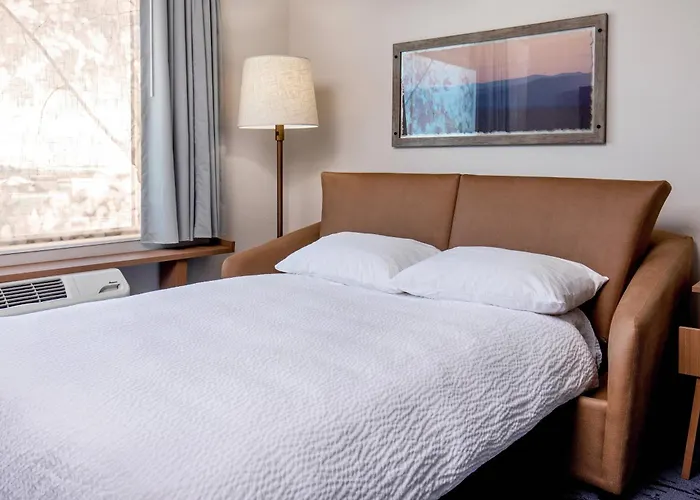 Fairfield Inn & Suites By Marriott Mcpherson