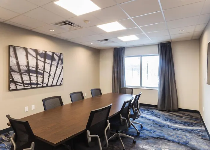 Fairfield Inn & Suites By Marriott Northfield