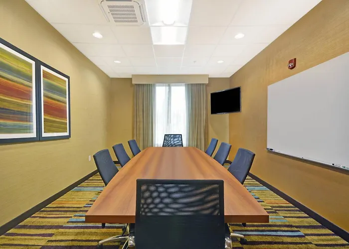 Fairfield Inn & Suites By Marriott Savannah Sw/Richmond Hill