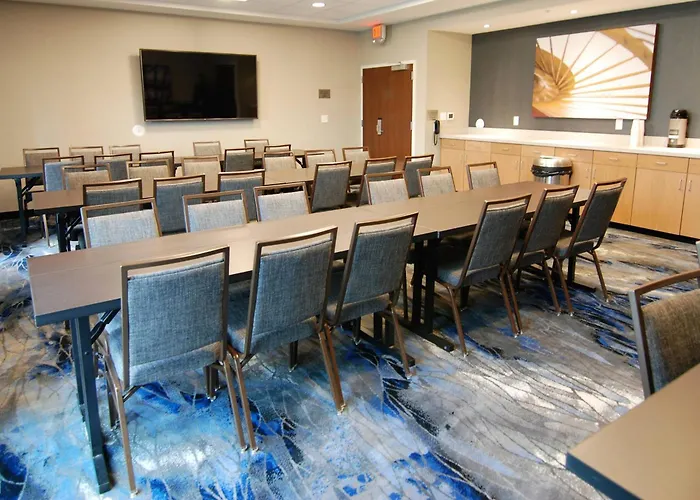 Fairfield Inn & Suites Winona