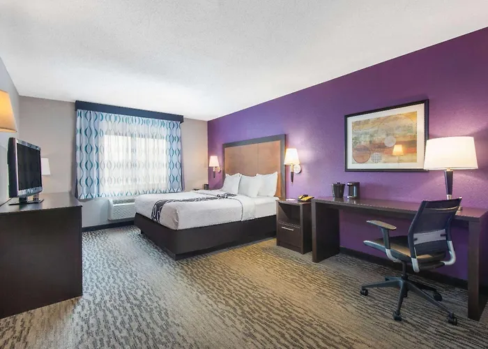 La Quinta By Wyndham Erie Hotel Kearsarge